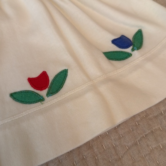 Vintage girls dress with embroidered flowers and attached jacket - Picture 2 of 8